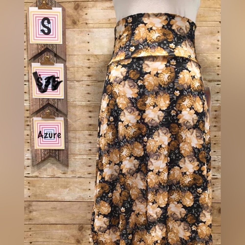 LuLaRoe Azure Women’s Skirt